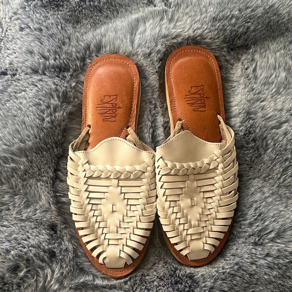 Espritu white Braided Woven Slide Mules Huaraches